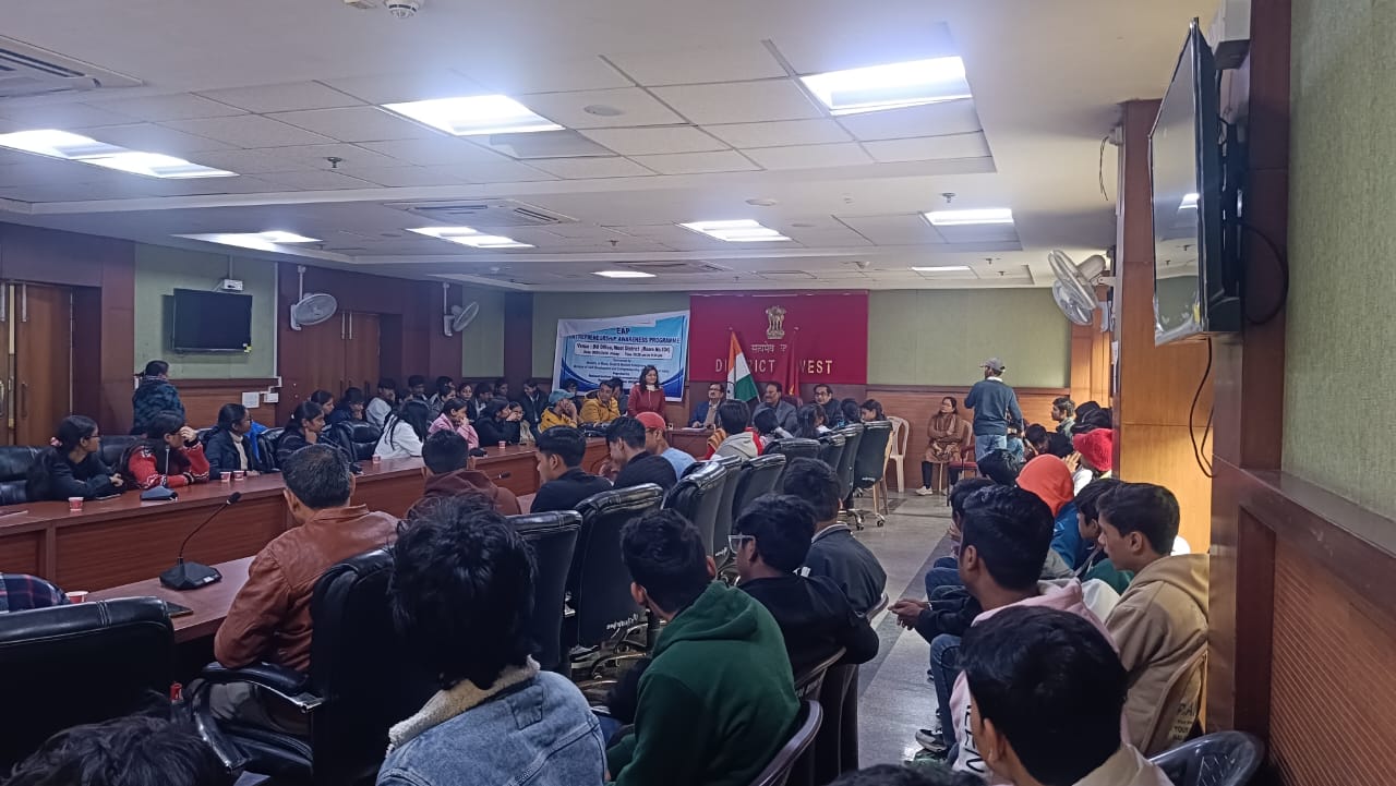 West Delhi Administration Hosts Entrepreneurship Awareness Program for Digital Sathi Project Candidates