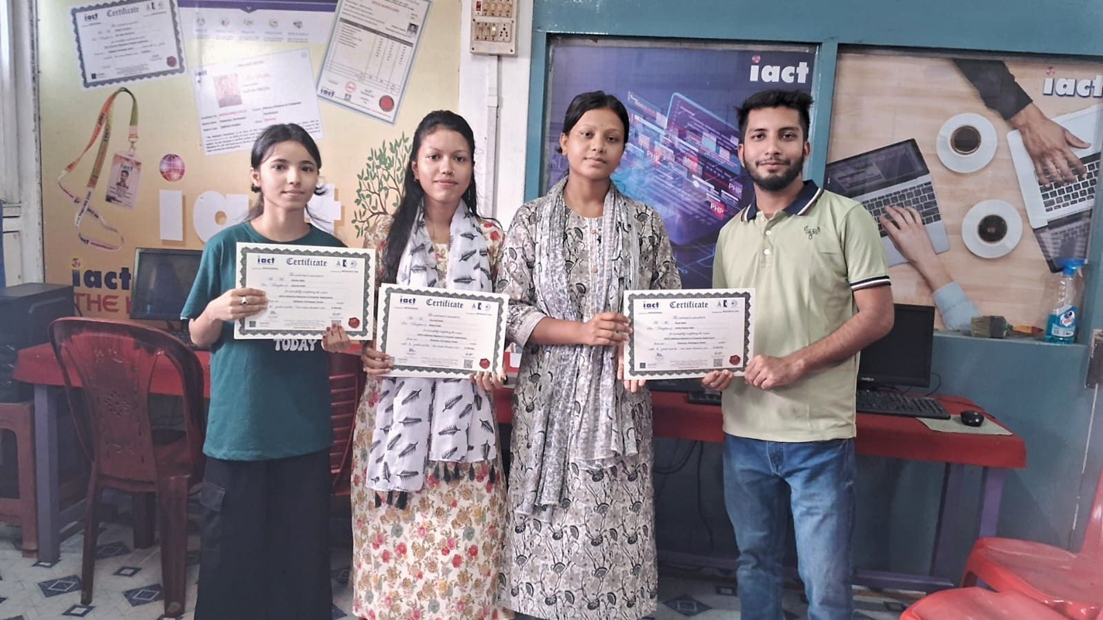 IACT Badarpur Congratulates Students on Successful Completion of ADCA Course